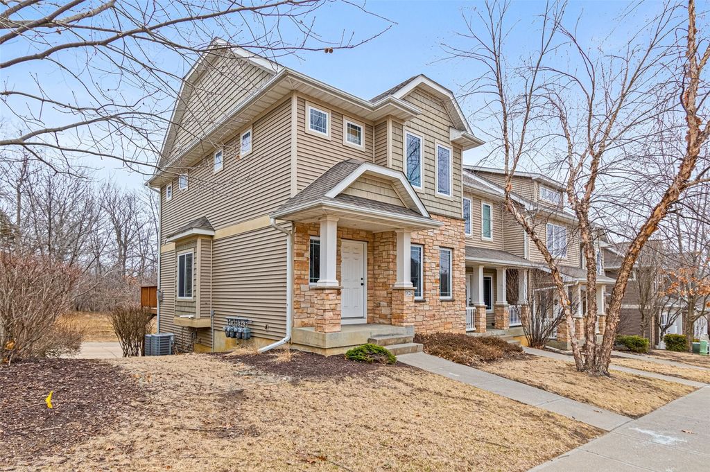 924 Ryan Court, Iowa City, IA 52246