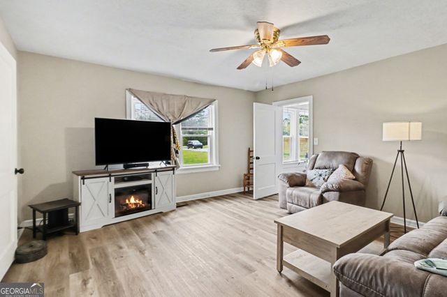 497 Corinth Road, Hogansville, GA 30230