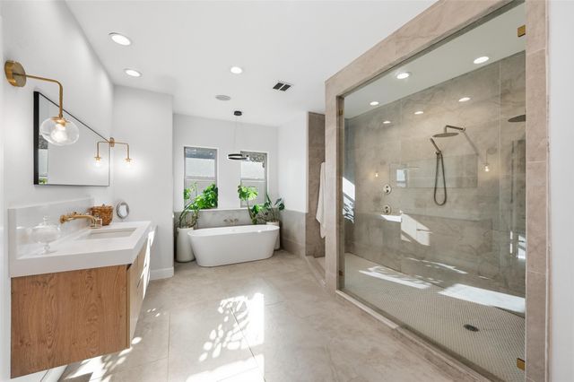 2218 Southern Oaks Drive, Cedar Hill, TX 75104