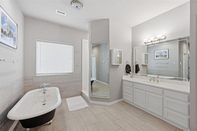 2218 Southern Oaks Drive, Cedar Hill, TX 75104