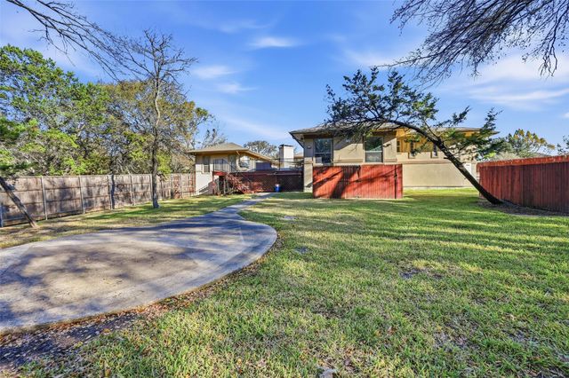 2218 Southern Oaks Drive, Cedar Hill, TX 75104