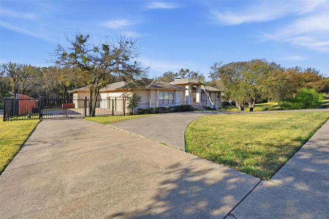 2218 Southern Oaks Drive, Cedar Hill, TX 75104