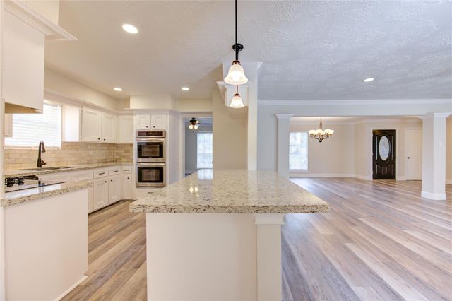 9115 Taidswood Drive, Spring, TX 77379