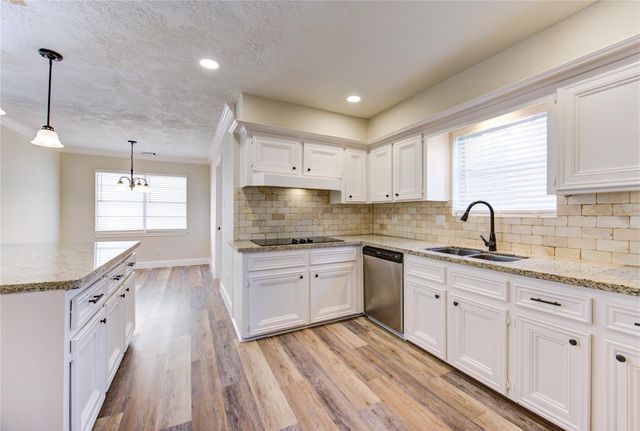 9115 Taidswood Drive, Spring, TX 77379