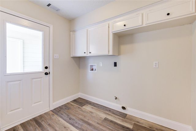 9115 Taidswood Drive, Spring, TX 77379