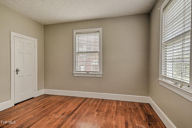 165 West Sevier Avenue, Kingsport, TN 37660