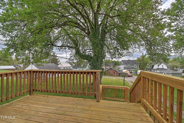 165 West Sevier Avenue, Kingsport, TN 37660