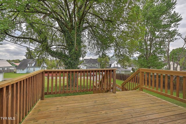 165 West Sevier Avenue, Kingsport, TN 37660