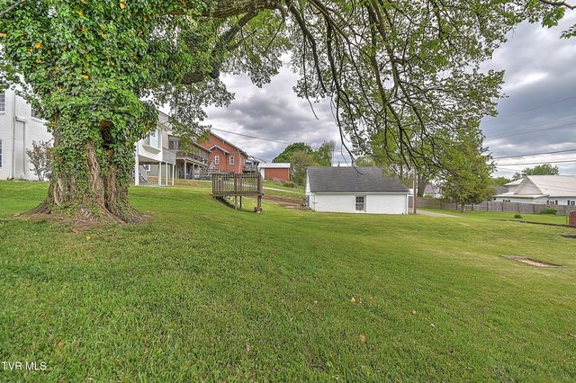 165 West Sevier Avenue, Kingsport, TN 37660