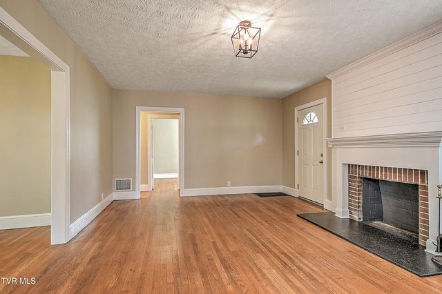 165 West Sevier Avenue, Kingsport, TN 37660