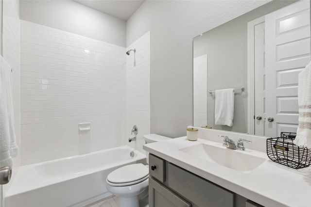 1104 Bluestem Drive, Aubrey, TX 76227