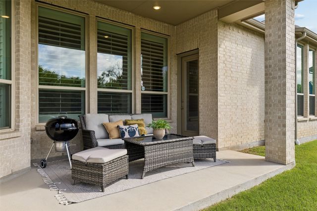 1104 Bluestem Drive, Aubrey, TX 76227