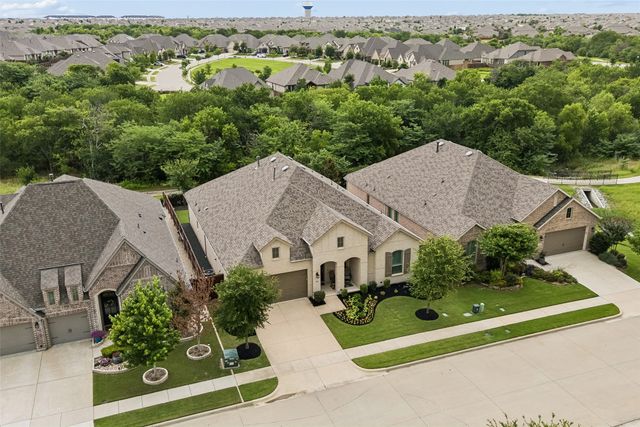 1104 Bluestem Drive, Aubrey, TX 76227