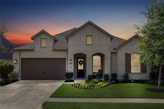 1104 Bluestem Drive, Aubrey, TX 76227