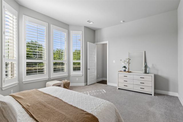 1104 Bluestem Drive, Aubrey, TX 76227