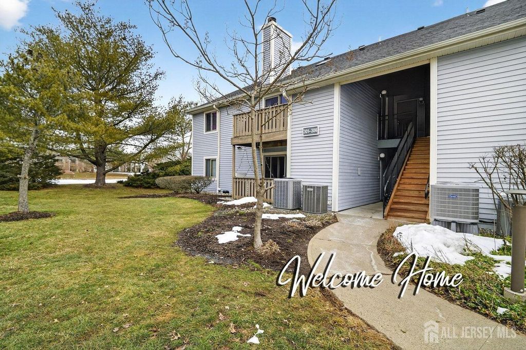 304 Aspen Drive, Plainsboro, NJ 08536