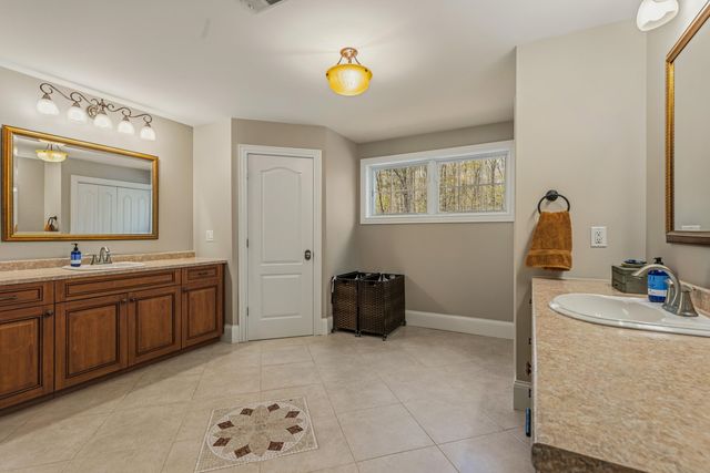 36 Bassett Lane, Newfields, NH 03856