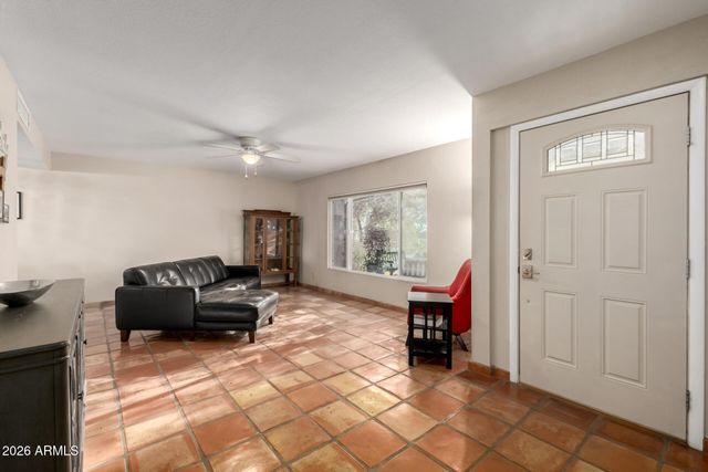 7657 N 22nd Street, Phoenix, AZ 85020