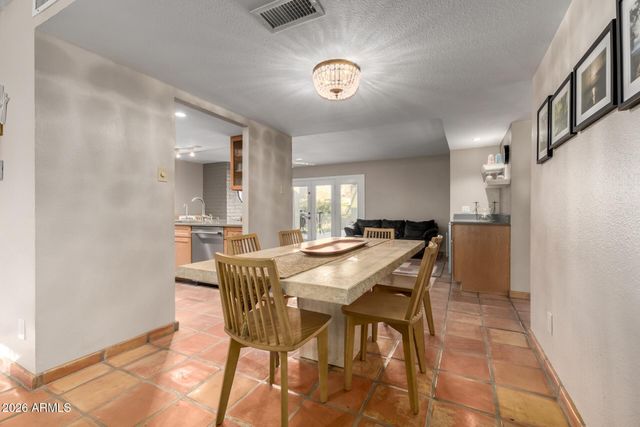 7657 N 22nd Street, Phoenix, AZ 85020