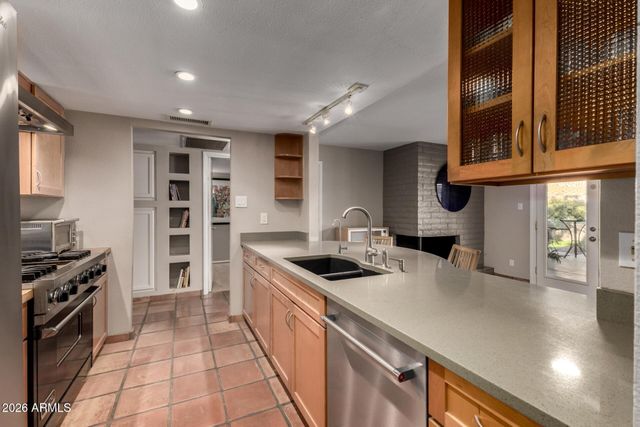 7657 N 22nd Street, Phoenix, AZ 85020