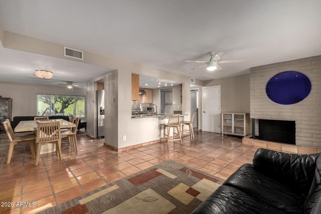 7657 N 22nd Street, Phoenix, AZ 85020