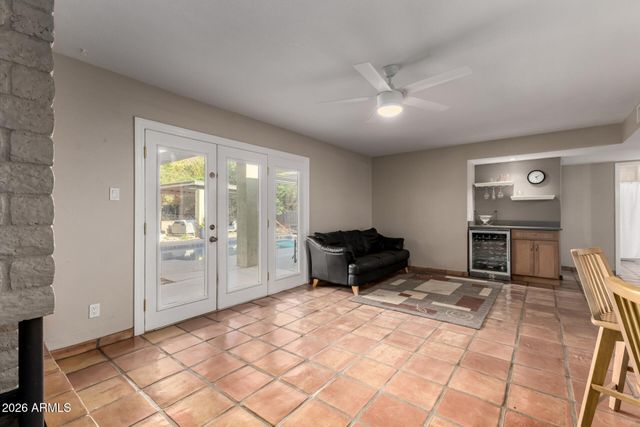 7657 N 22nd Street, Phoenix, AZ 85020