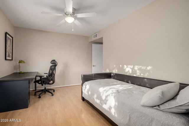 7657 N 22nd Street, Phoenix, AZ 85020