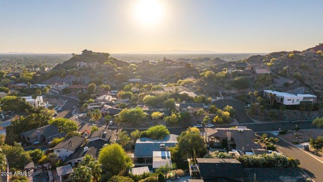 7657 N 22nd Street, Phoenix, AZ 85020