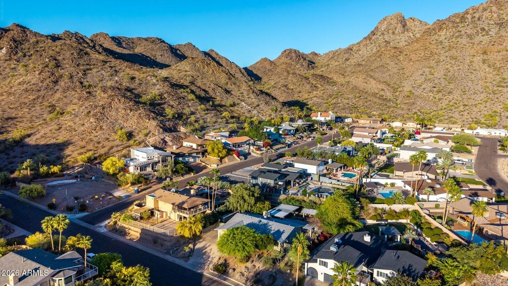 Image 8 of property listing at 7657 N 22nd Street, Phoenix, AZ 85020