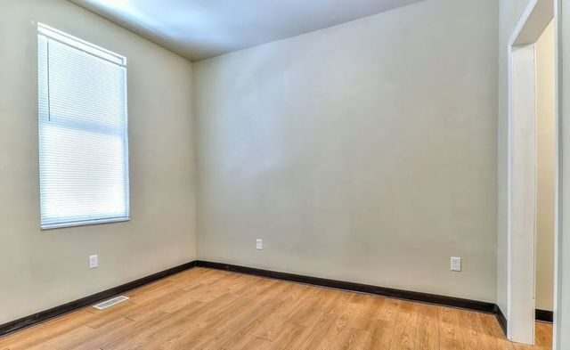 36 E Beardsley Avenue, Champaign, IL 61820