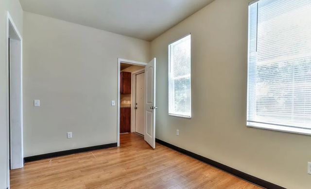 36 E Beardsley Avenue, Champaign, IL 61820