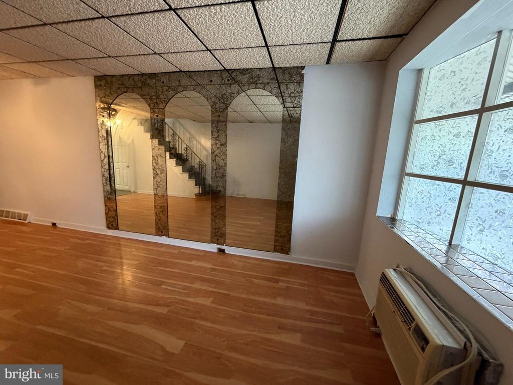 2532 S MILDRED ST, Philadelphia, PA 19148 — photo 3