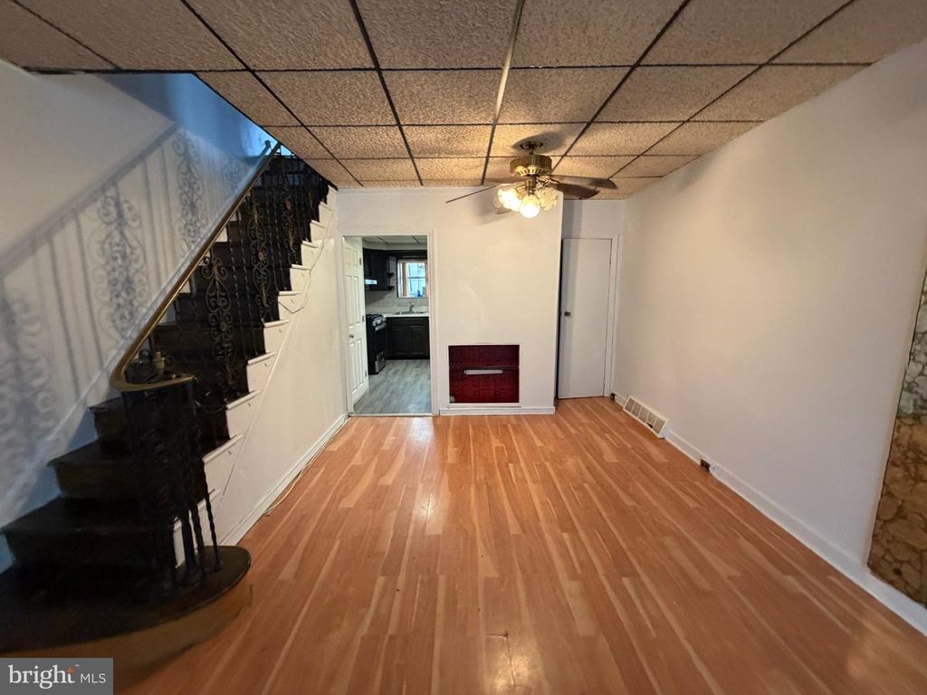 2532 S MILDRED ST, Philadelphia, PA 19148 — photo 4