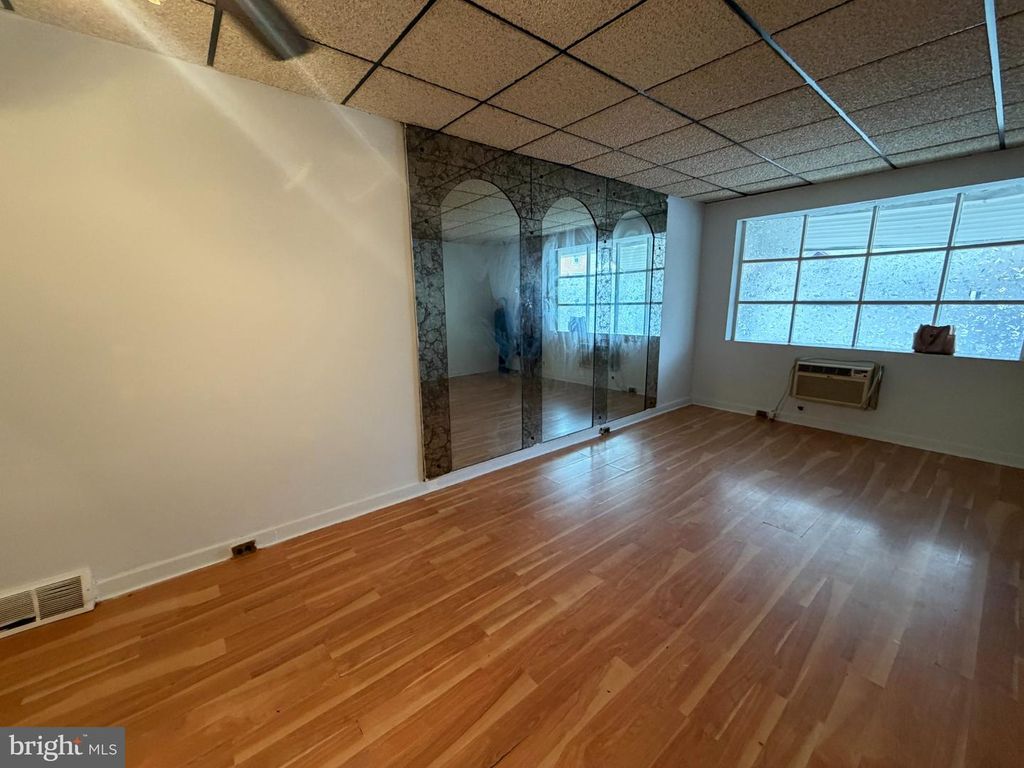 2532 S MILDRED ST, Philadelphia, PA 19148 — photo 5
