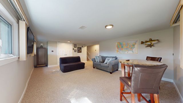 6442 W 88th Street, Oak Lawn, IL 60453