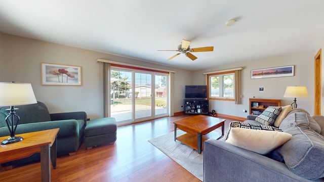 6442 W 88th Street, Oak Lawn, IL 60453