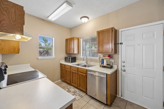 2906 Northrope Street, Euless, TX 76039