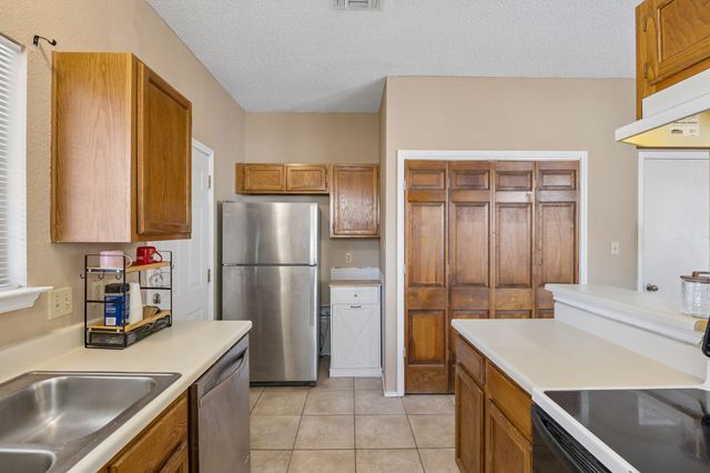 2906 Northrope Street, Euless, TX 76039