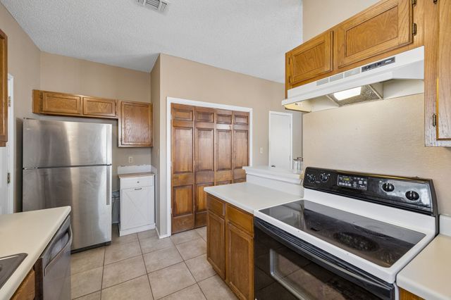 2906 Northrope Street, Euless, TX 76039
