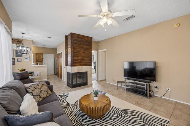 2906 Northrope Street, Euless, TX 76039