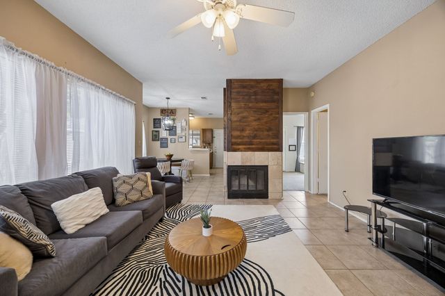 2906 Northrope Street, Euless, TX 76039
