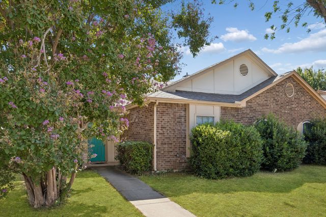 2906 Northrope Street, Euless, TX 76039