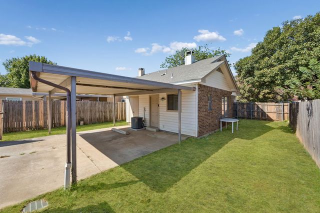 2906 Northrope Street, Euless, TX 76039