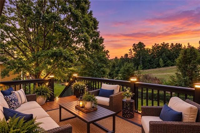 5077 Newpark Drive NW, Acworth, GA 30101