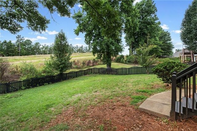 5077 Newpark Drive NW, Acworth, GA 30101
