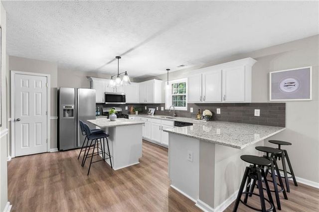 5077 Newpark Drive NW, Acworth, GA 30101