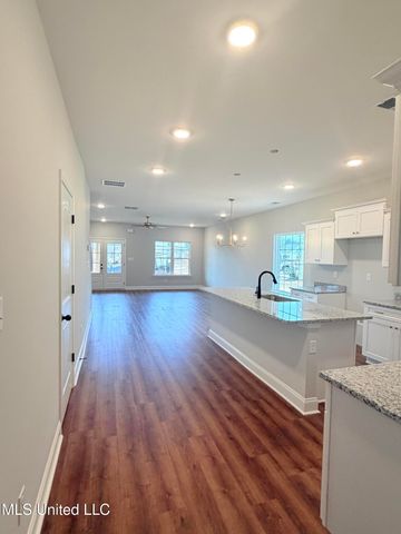 7155 Hickory Hollow Road, Walls, MS 38680