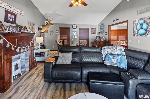 628 TRACY Terrace, Centralia, IL 62801