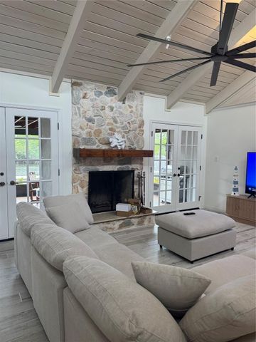 929 Jackson Way, Hutchinson Island, FL 34949