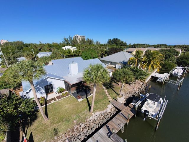 929 Jackson Way, Hutchinson Island, FL 34949